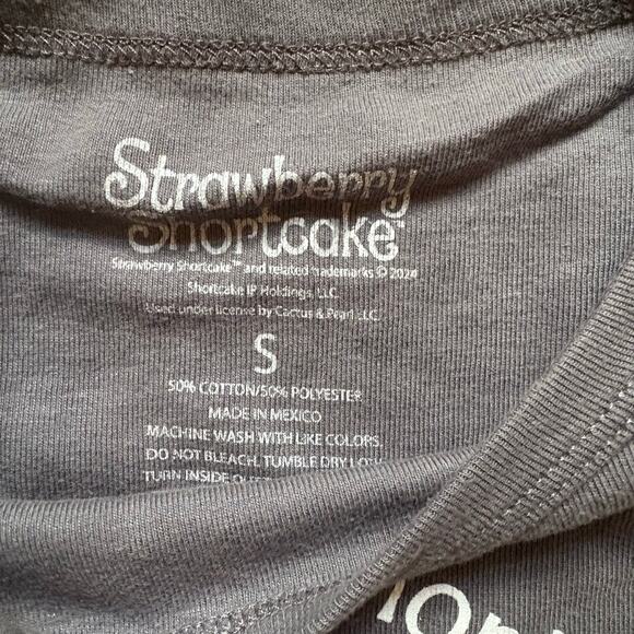 Strawberry Shortcake dark gray graphic short sleeve baby shirt SIZE S - Picture 3 of 4